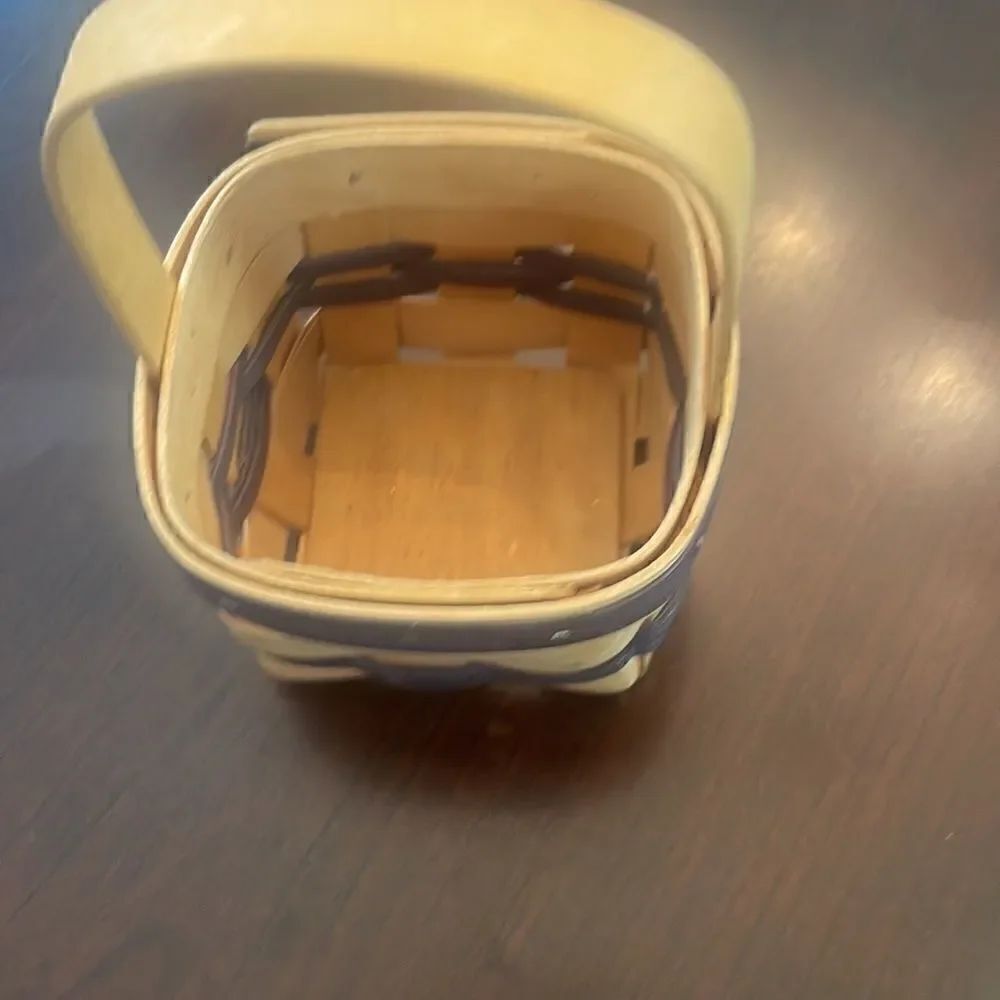 Small Royce Craft Basket - Picture 3 of 3